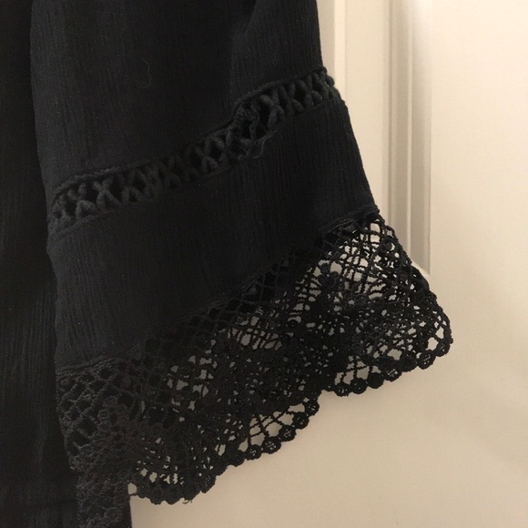 Black off the shoulder dress - Picture 3 of 3